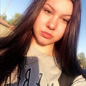 Meet your Posher, Michaela